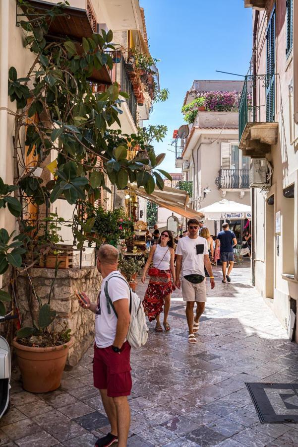 Blondie Taormina Exteriér fotografie